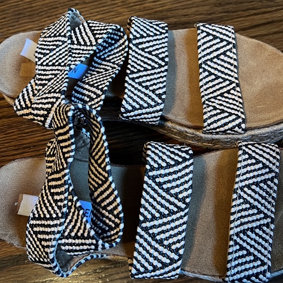 Steve Madden Sandals - Picture 5 of 5